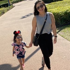 Meet your Posher, Sharon